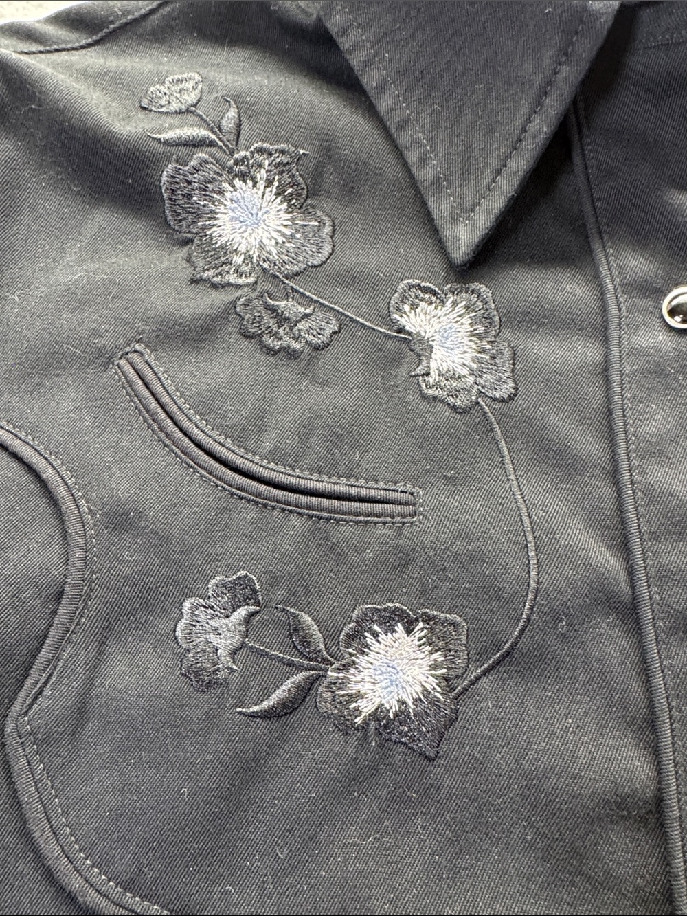 Vintage Roper Denver Colorado Black Embroidered Western Snap Shirt Women’s M - Picture 6 of 11